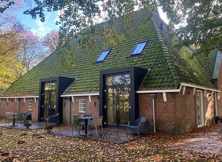 Verblijf 2617601 • Vakantiewoning Het Friese platteland • Vakantiehuis in Oentjerk 