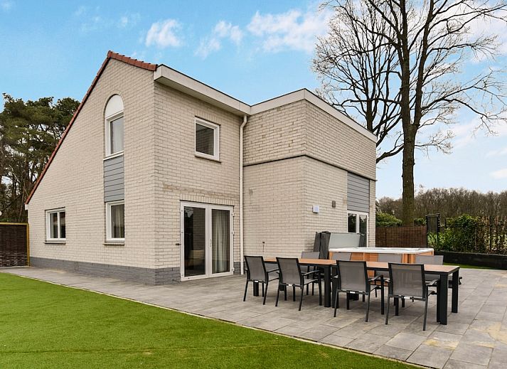 Guest house 3827100 • Holiday property Noord Limburg • Wellness Villa 6 