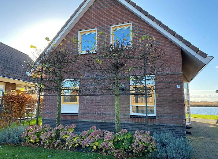 Verblijf 460442 • Vakantiewoning IJsselmeerkust • Comfort Plus 6 pers 