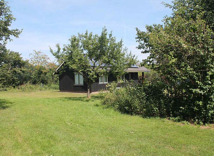 Guest house 522912 • Holiday property Twente • Knus 2-persoons vakantiehuisje op een groene camping nabij 