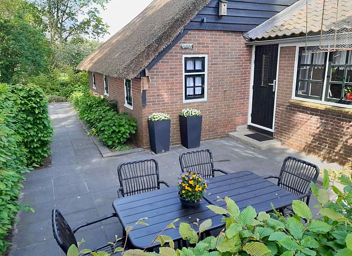 Guest house 5501125 • Holiday property Noordwest Overijssel • 6 persoons appartement met drie slaapkamers in het centrum 