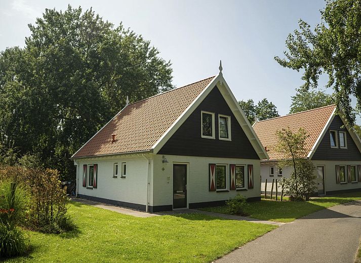 Guest house 6004138 • Bungalow Schouwen-Duiveland • Resort Haamstede | 8-persoons bungalow | 8E 