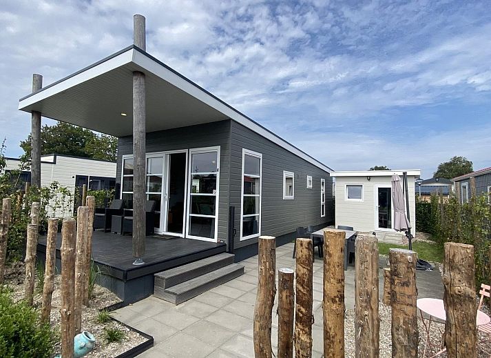 Verblijf 620230 • Vakantiewoning Walcheren • VZ847 Chalet Oostkapelle
