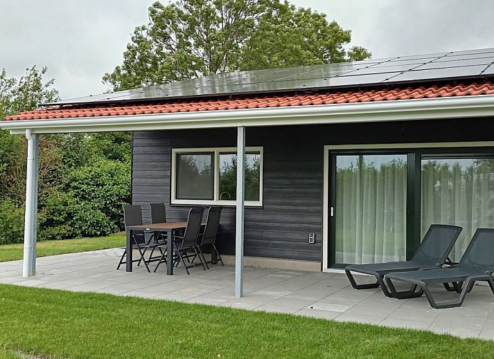 Verblijf 622440 • Vakantiewoning Walcheren • Moderne 4-persoons vakantiewoning met ruime tuin in 