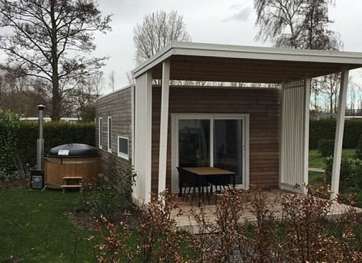 Verblijf 701126 • Vakantiewoning Rotterdam eo • Tiny Cottage Hottub 2+2 