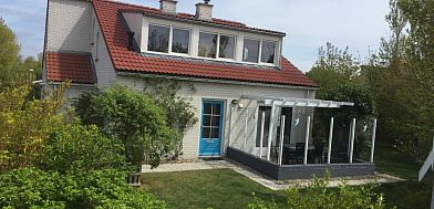 Verblijf 01011057 - Bungalow Texel - Krim 661 met Ruime tuin, Stuga en BBQ en Sauna