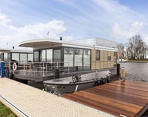 Guest house 120765 • Tent house Sneekermeer • Houseboat met dakterras en eigen aanlegsteiger - 