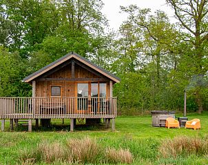 Guest house 201449 • Holiday property Zuidwest Drenthe • Knusse 4 persoons Lodge met hottub op een unieke locatie 