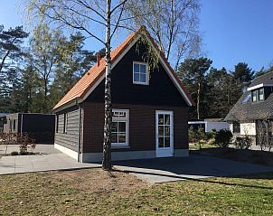 Ferienhaus Chateau 4 in Lochem, Achterhoek, Gelderland, umgeben von Natur und mit einer sonnigen Terrasse.