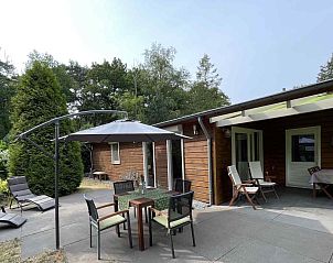 Verblijf 410431 • Vakantiewoning Kempen • Ruime en comfortabele 5 persoons bungalow omringd door 