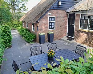 Guest house 5501125 • Holiday property Noordwest Overijssel • 6 persoons appartement met drie slaapkamers in het centrum 