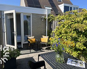 Guest house 620421 • Holiday property Walcheren • Gezellig Tiny house met eigen parkeerplaats tegen het 