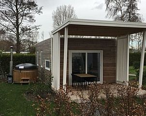 Guest house 701150 • Holiday property Rotterdam eo • Vakantiehuis Tiny Cottage Hottub 2+2 